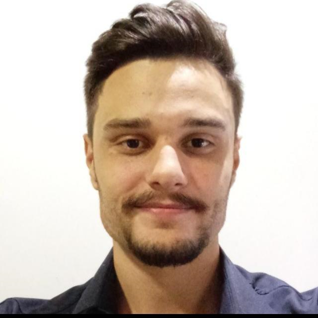 engenheiro Renato da Lure Engenharia, uma empresa de estruturas metálicas e análise por elementos finitos
